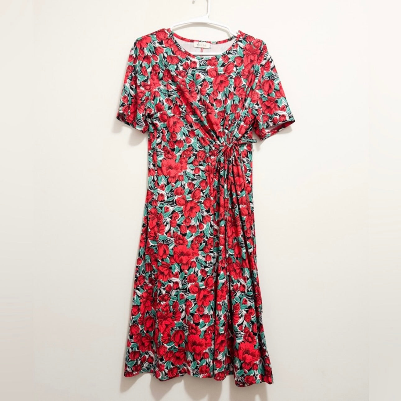 Women’s Floral Red & Green Dress Size Large