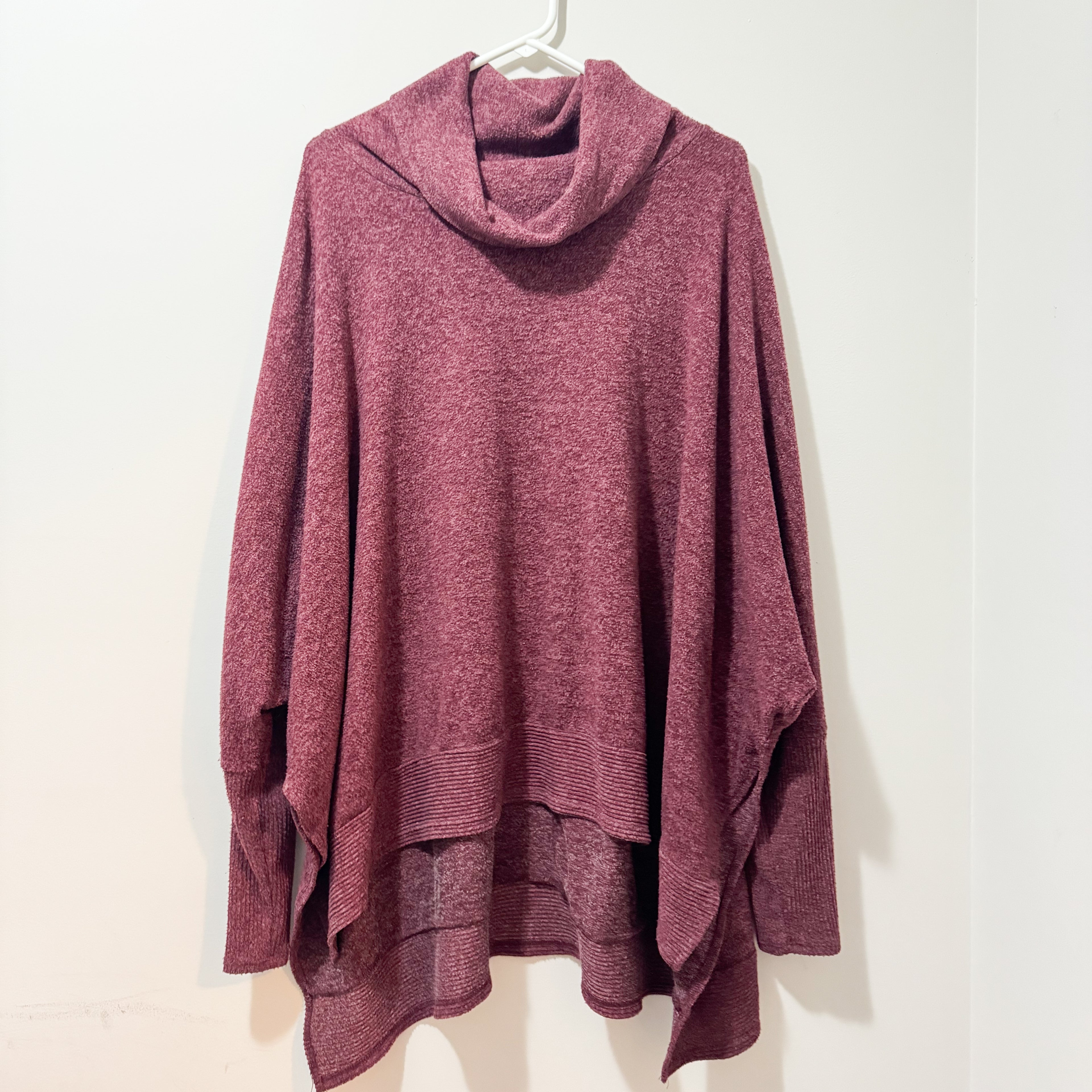 Women’s Zenana Burgundy Sweater Top Size 3XL