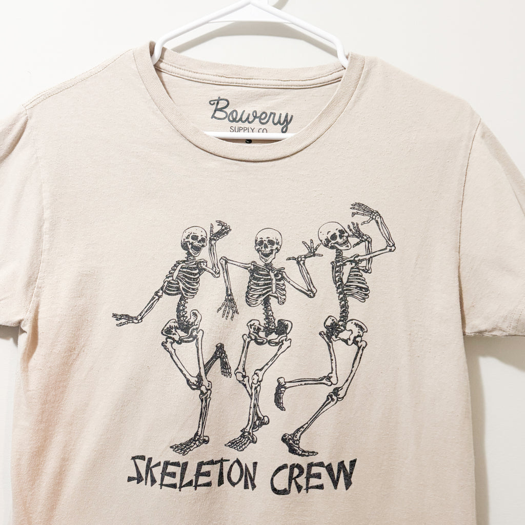 Unisex Skeleton Crew Graphic Tee Size Small