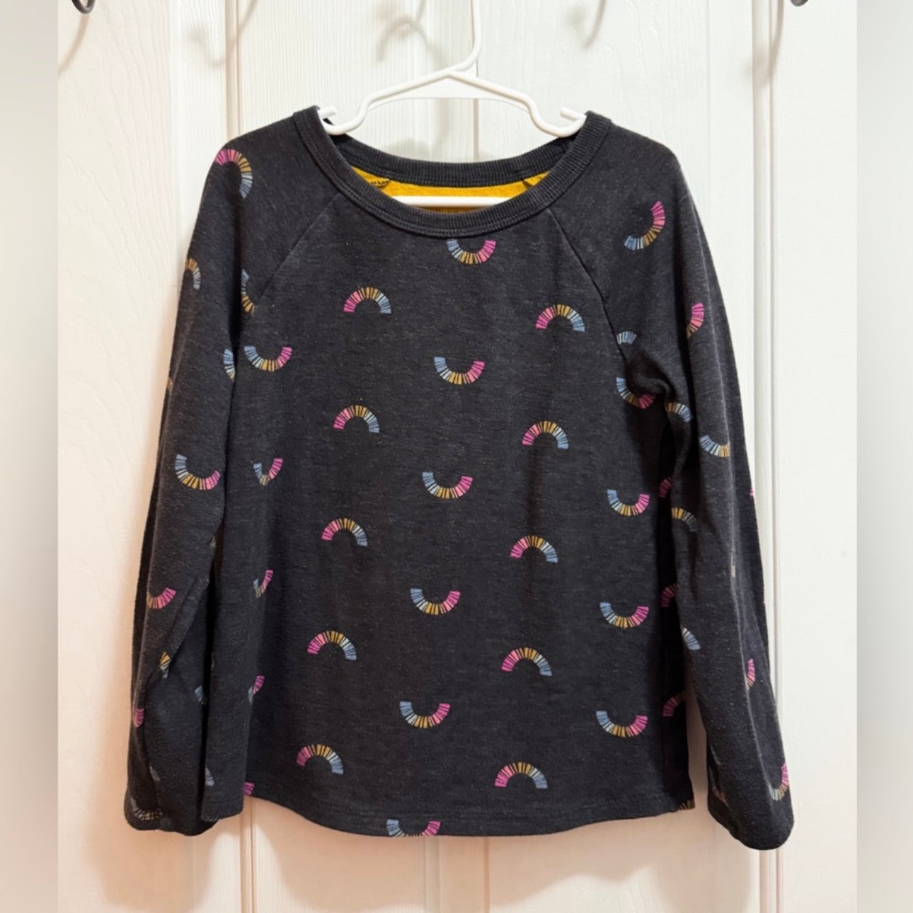 Kids Cat & Jack Grey Rainbow Shirt Size Small