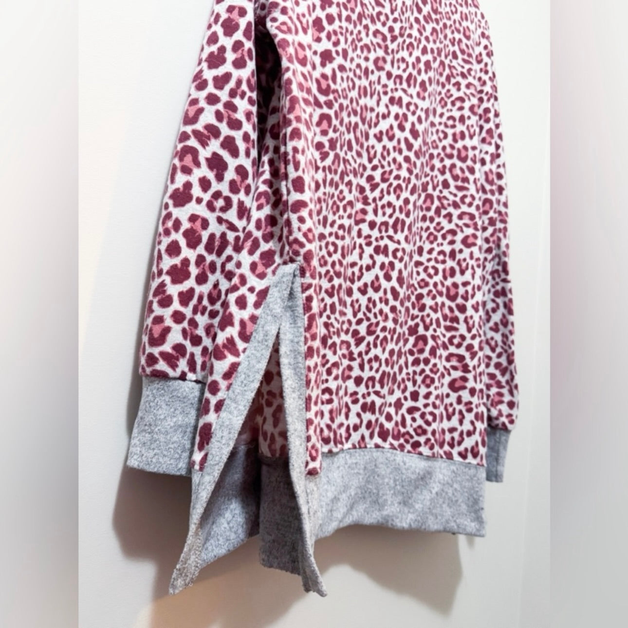 Women’s Simply Southern Burgundy Leopard Print Long Sleeve Top Size Medium