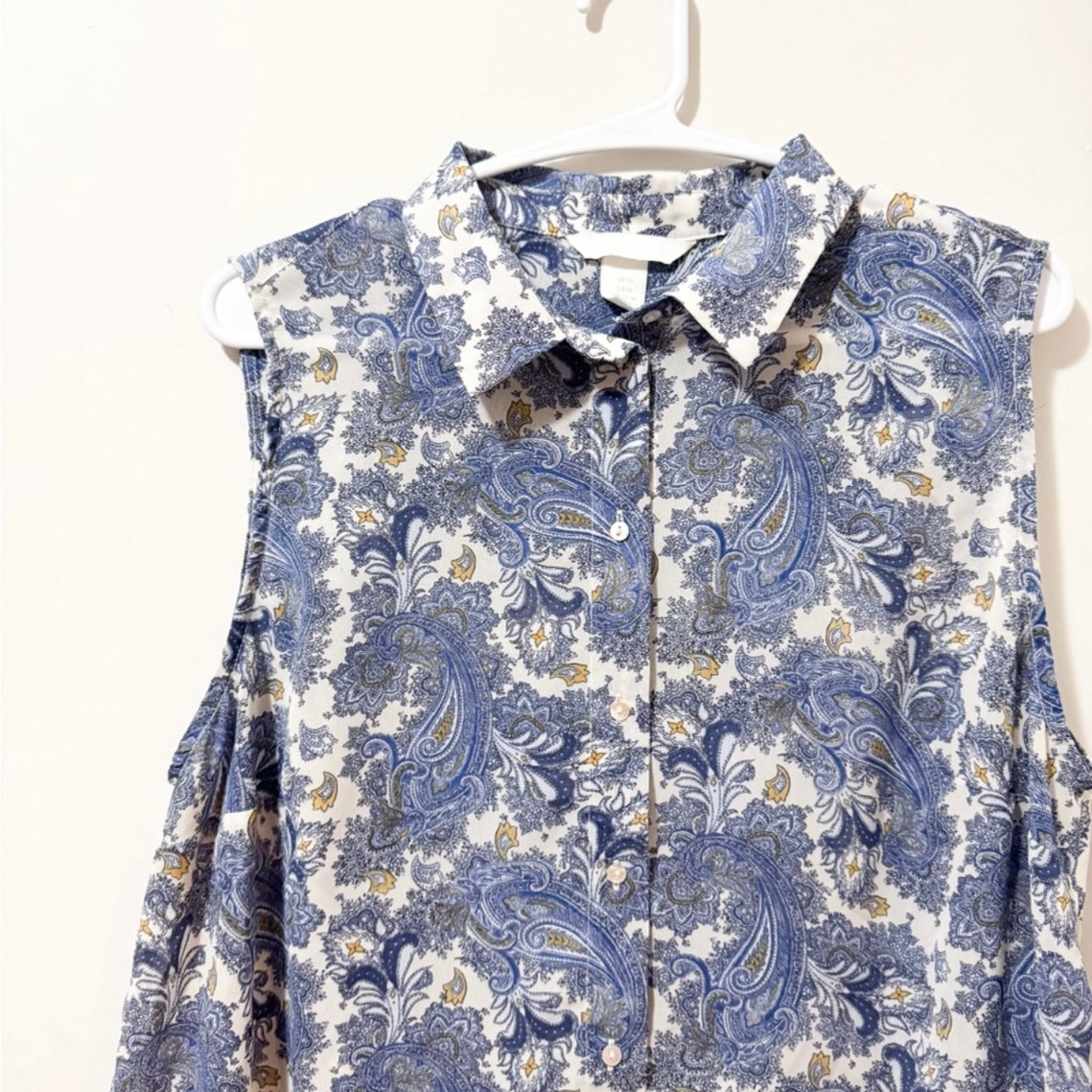 Women’s H&M Blue & White Paisley Blouse Size 14