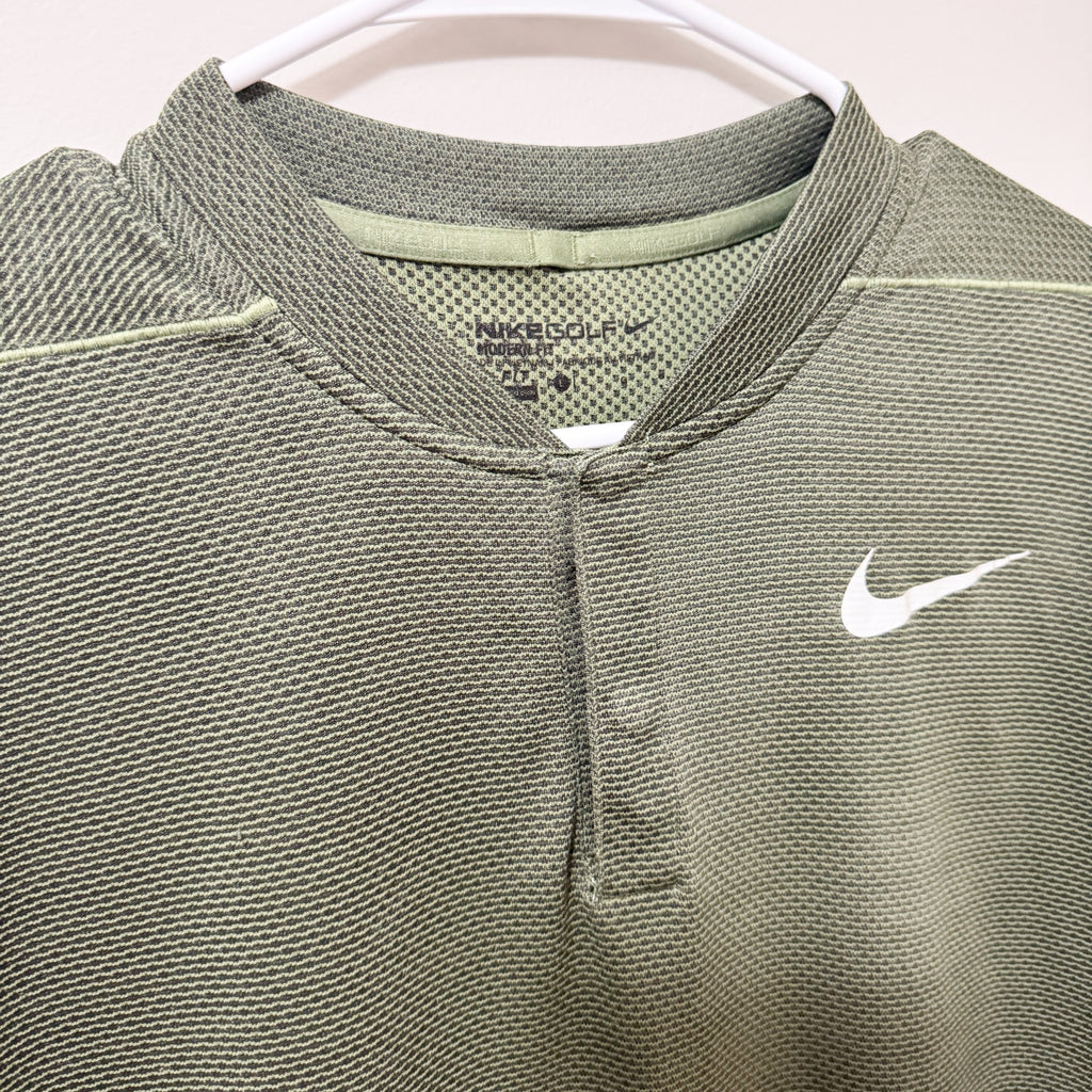 Men’s Nike Golf Green Tee Size Large