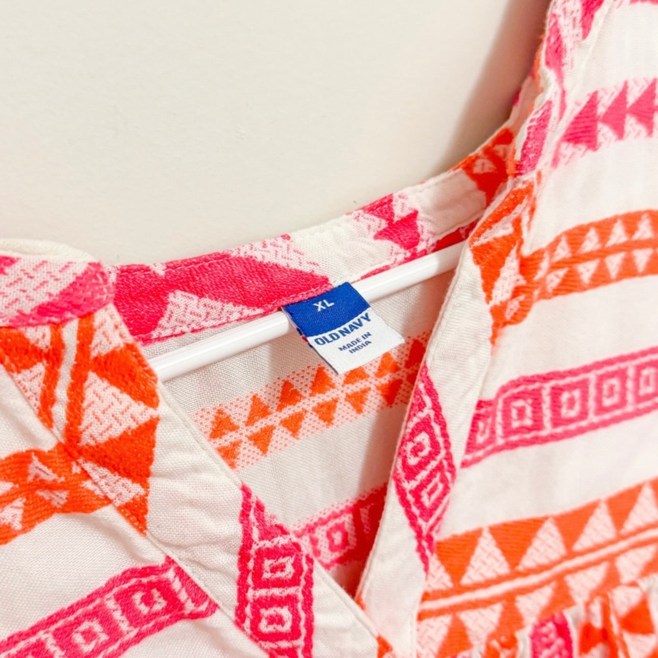 Women’s Pink & Orange Old Navy Patterned Blouse Size XL
