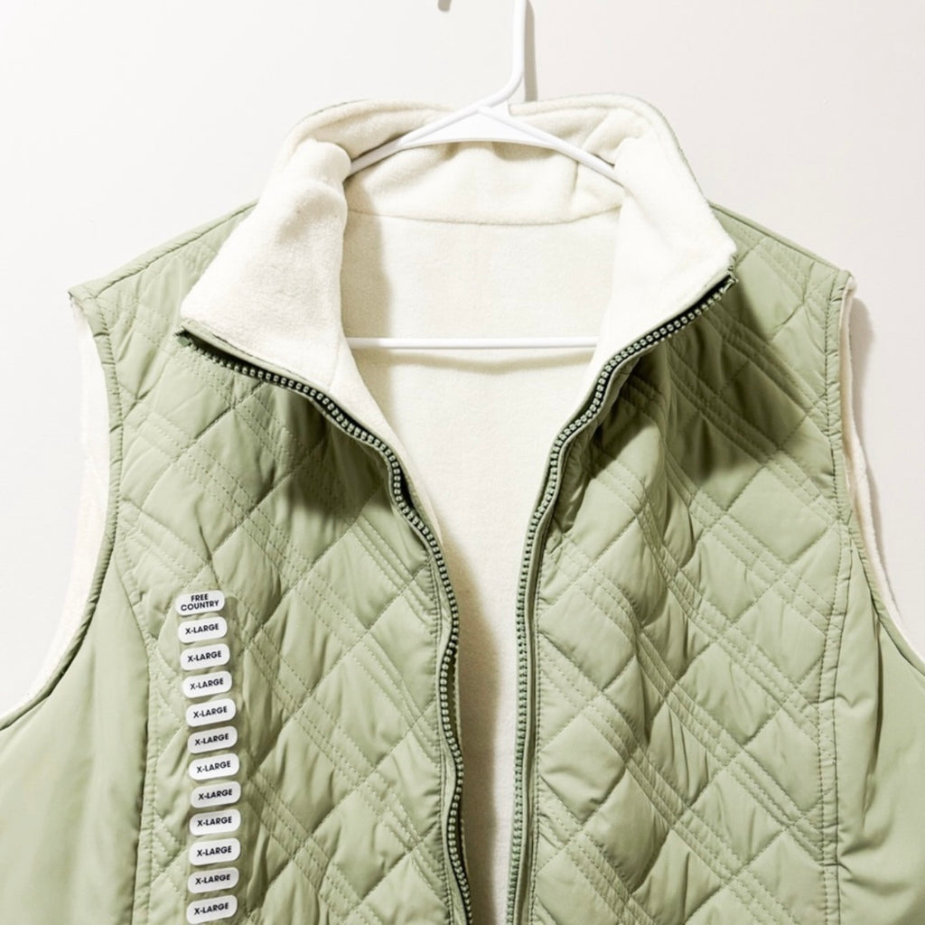 Women’s Free Country Green Vest Size XL