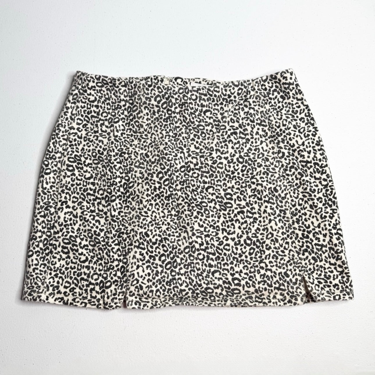 Women’s Black & White Animal Print Skirt Size Large