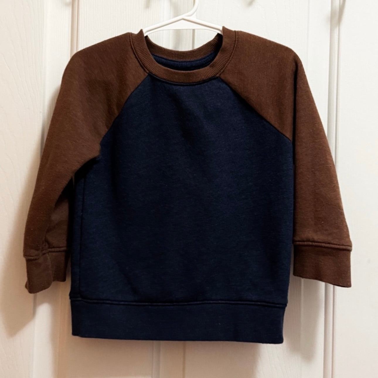 Kids Cat & Jack Navy & Brown Sweatshirt Size 2T