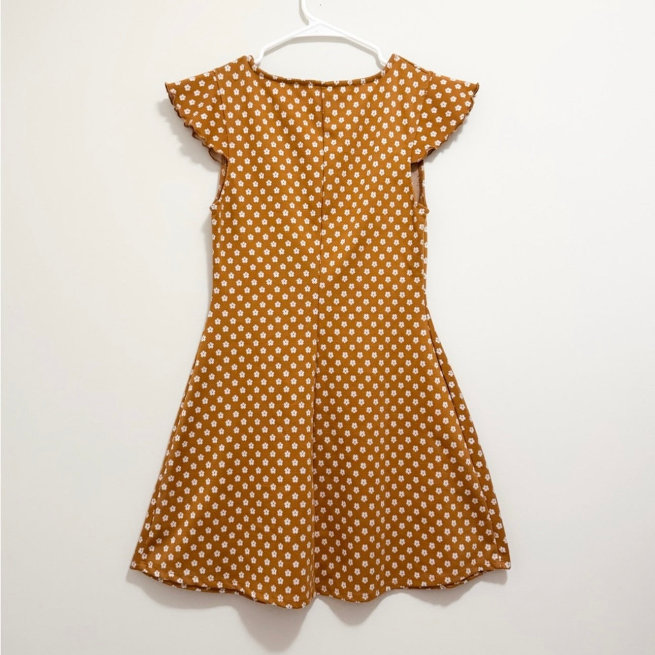 Women’s Tan & White Floral Dress Size Small