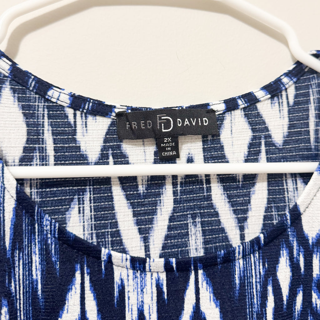 Women’s Navy & White Pattered Blouse Size 2X