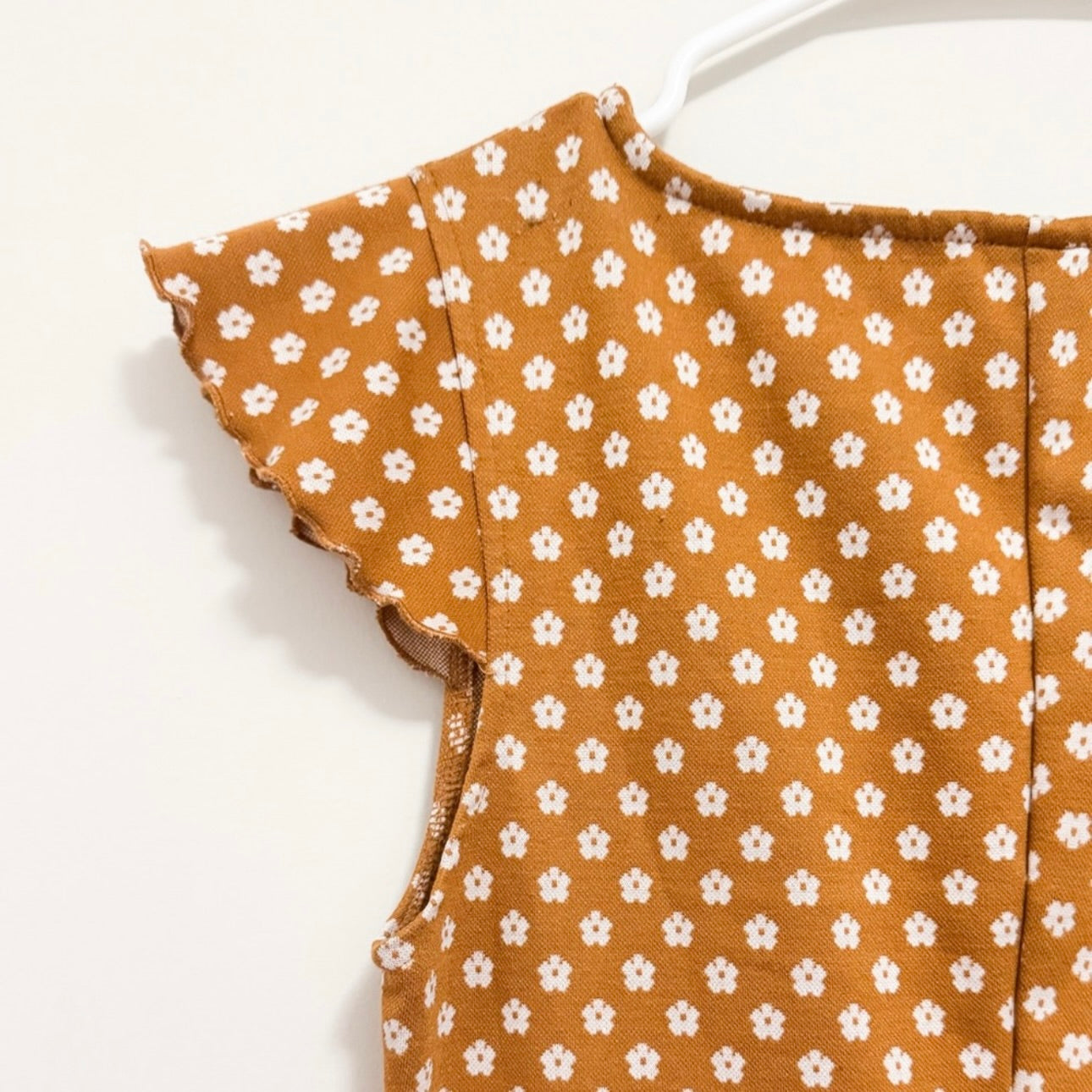 Women’s Tan & White Floral Dress Size Small