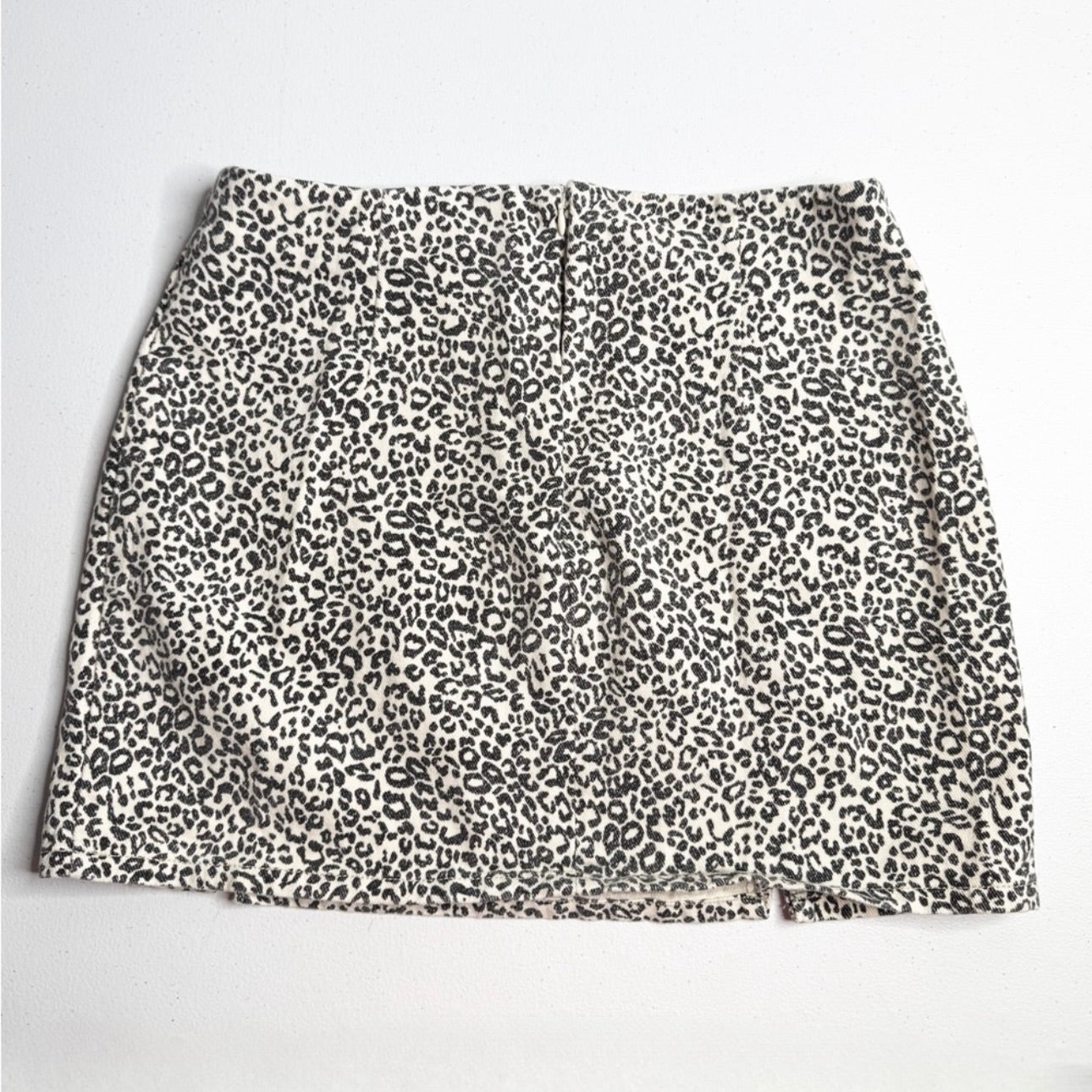 Women’s Black & White Animal Print Skirt Size Large