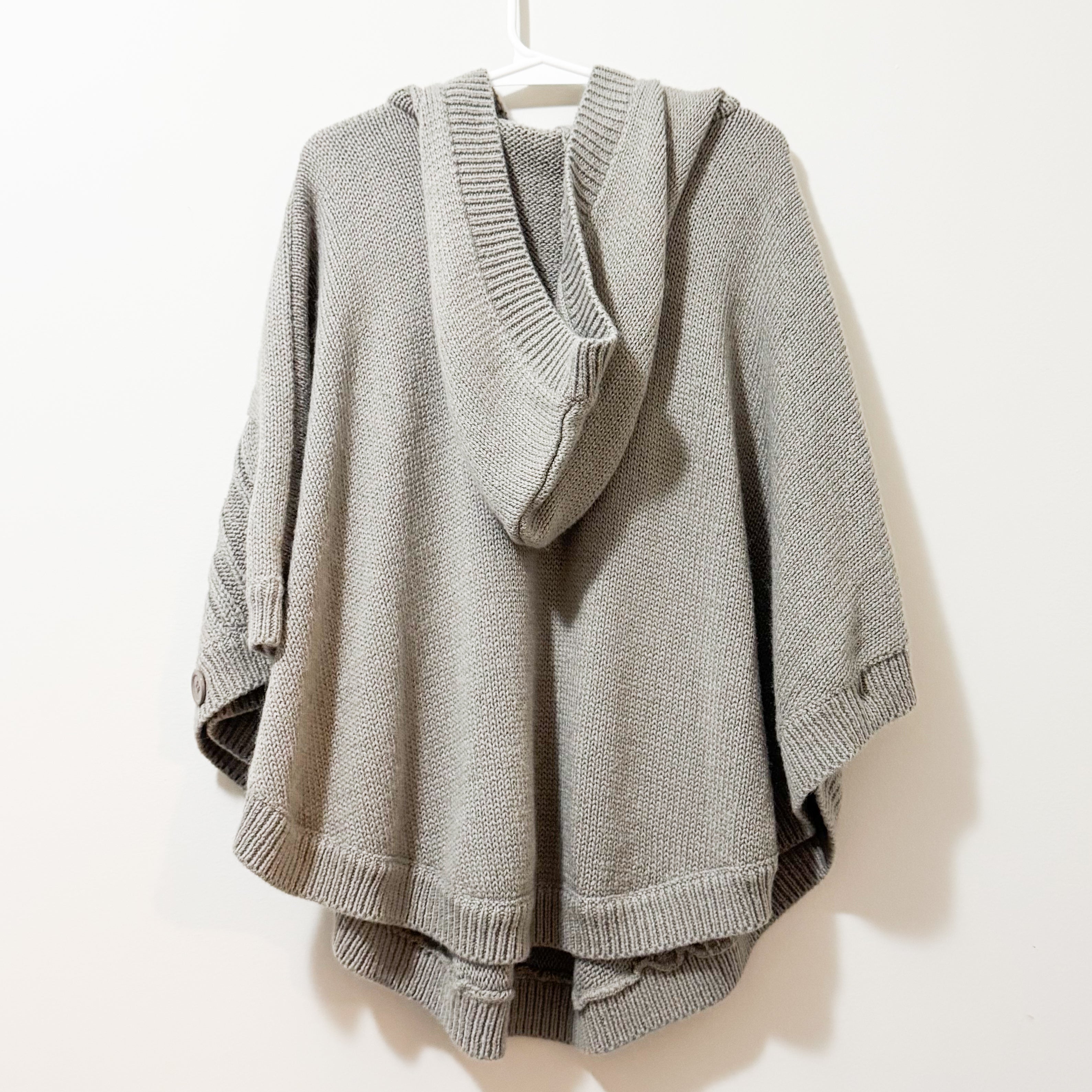 Kids Grey Sweater Knit Poncho Size Small