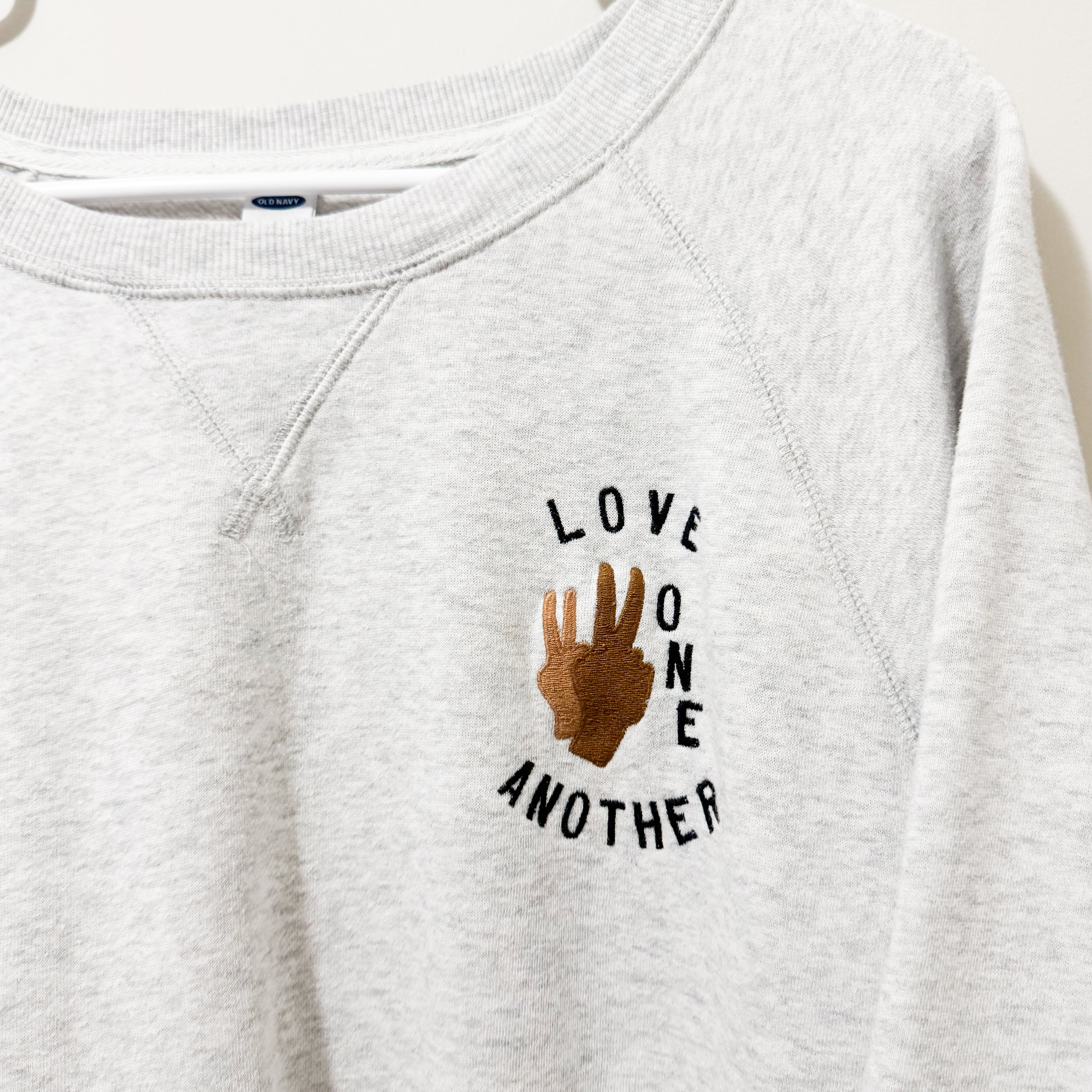 Women’s Love One Another Old Navy Crewneck Size XXL