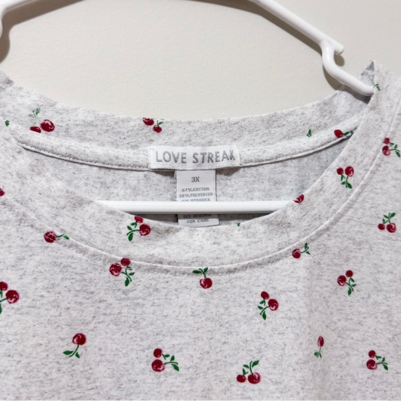 Women’s Grey Cherry Print Tee Size 3X