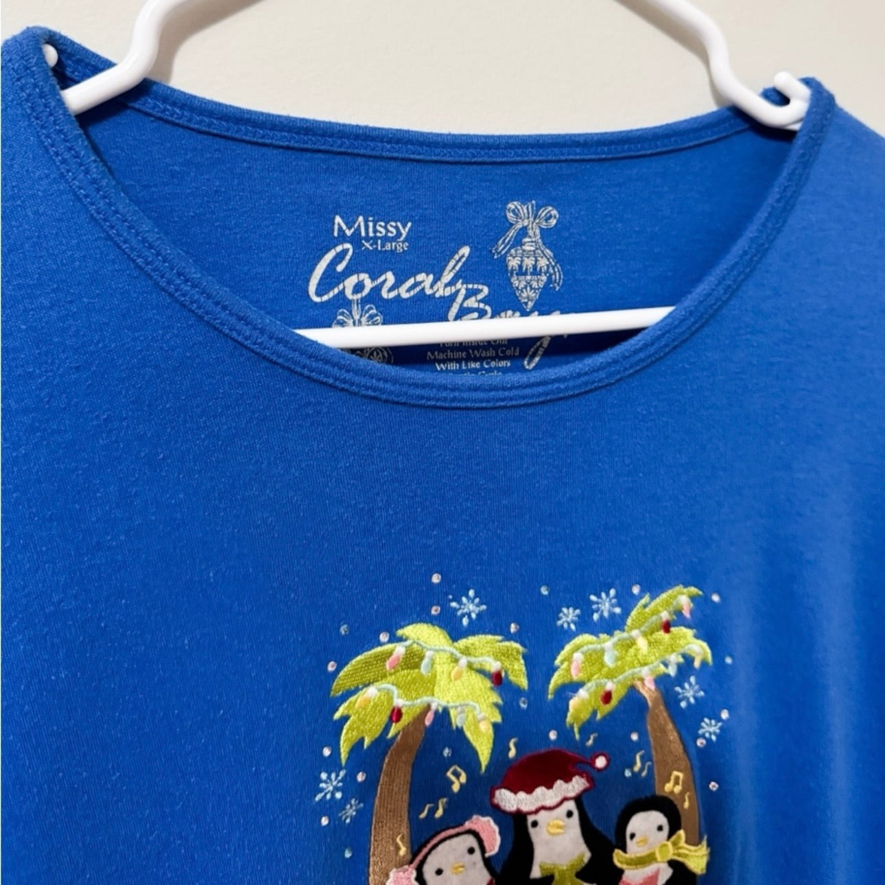 Women’s Penguin Holiday Shirt Size XL