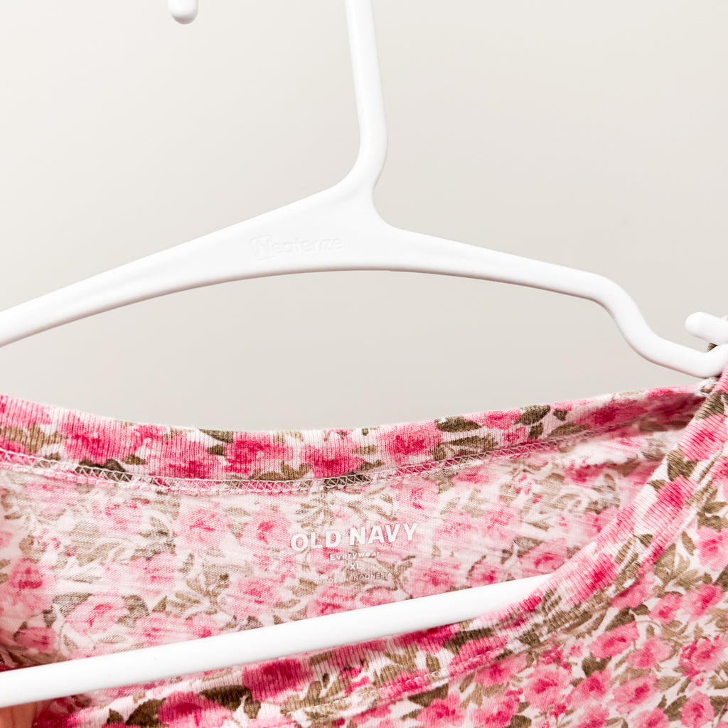 Women’s Pink Floral Old Navy Tee Size XL